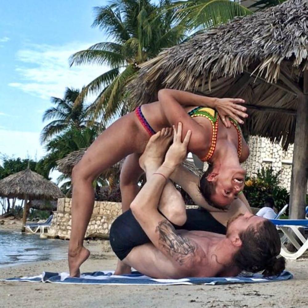 Instagram: @zen.yoga.jen